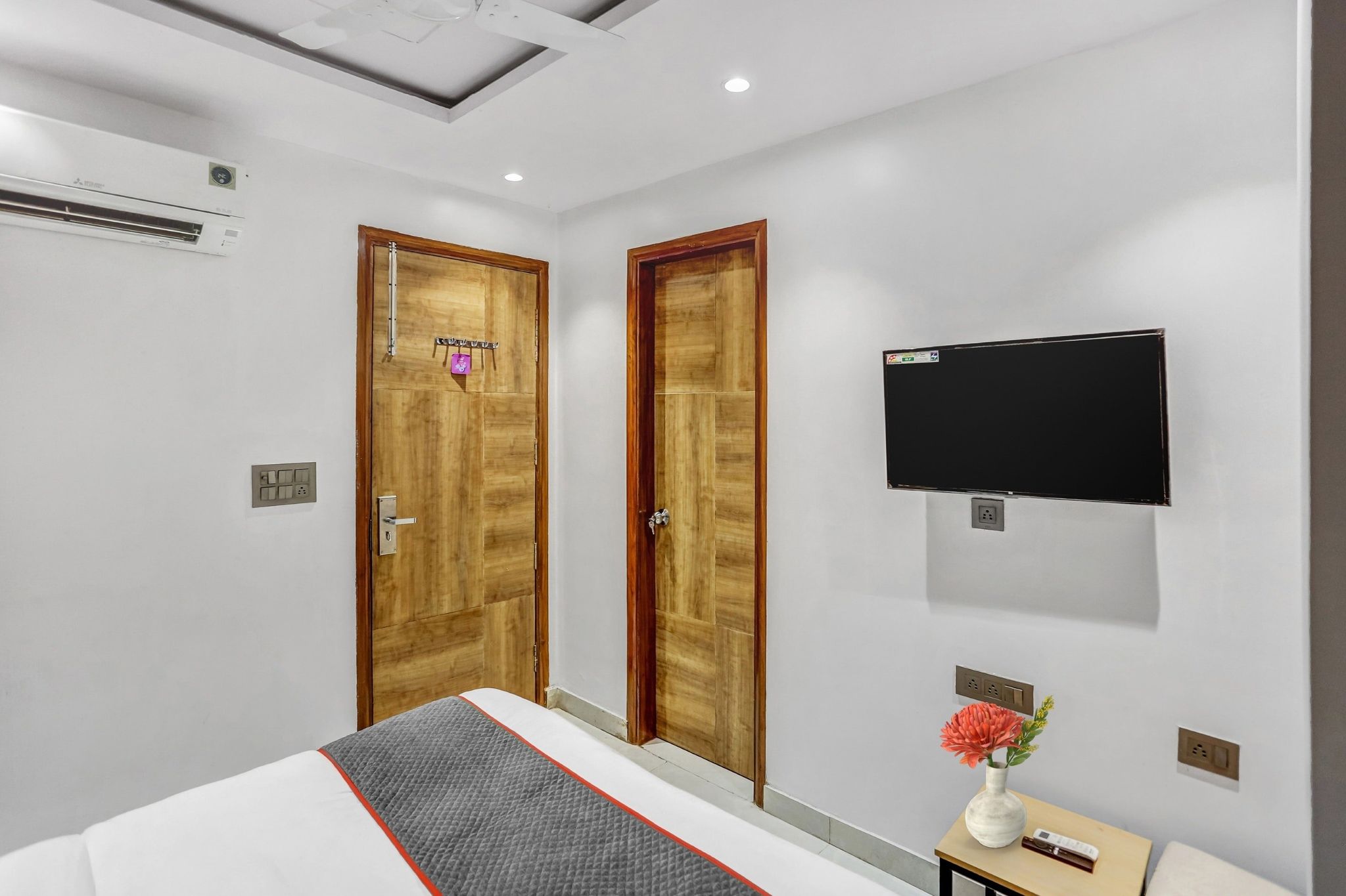 The Arrow Near M2k Cinemas Rohini Classic Triple Room 7