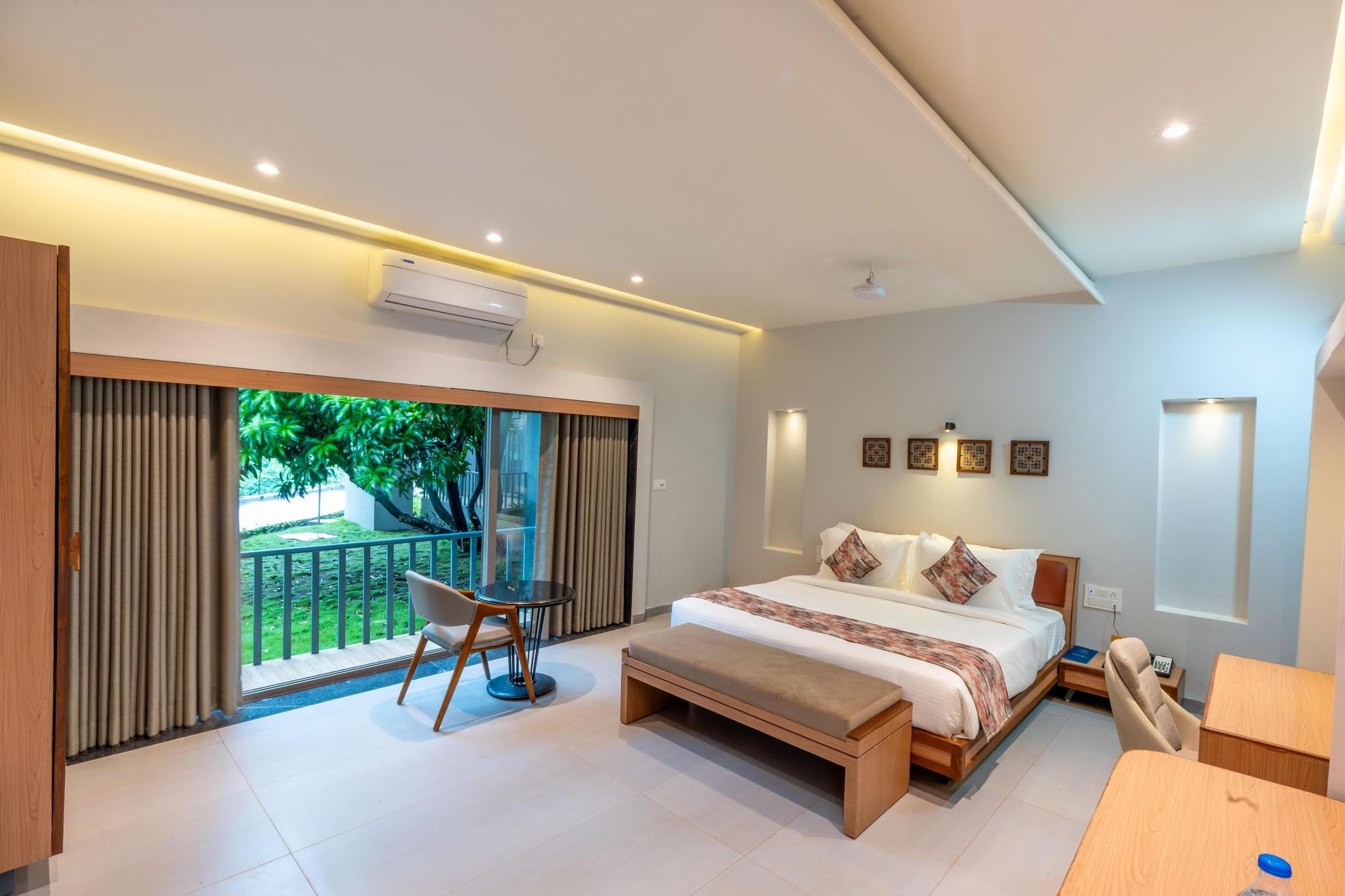 King’s Kraft River Side Resort CLUB COTTAGE 2