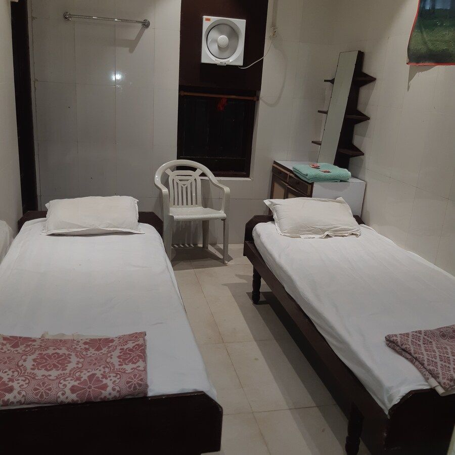 Non AC Double Bed Room