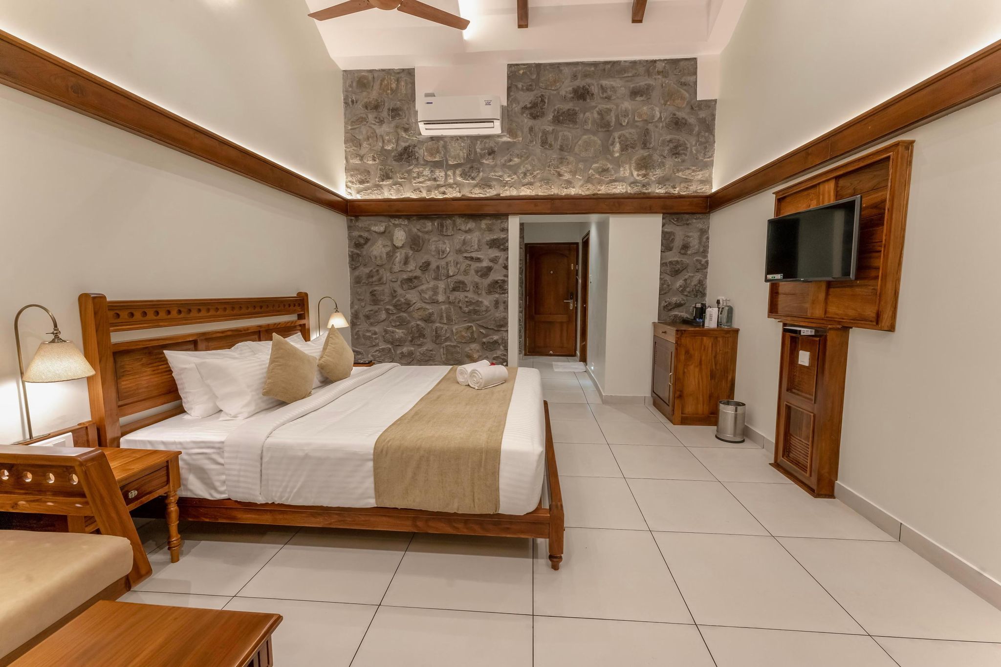 Le Montfort Resort Cardamom Crest 12