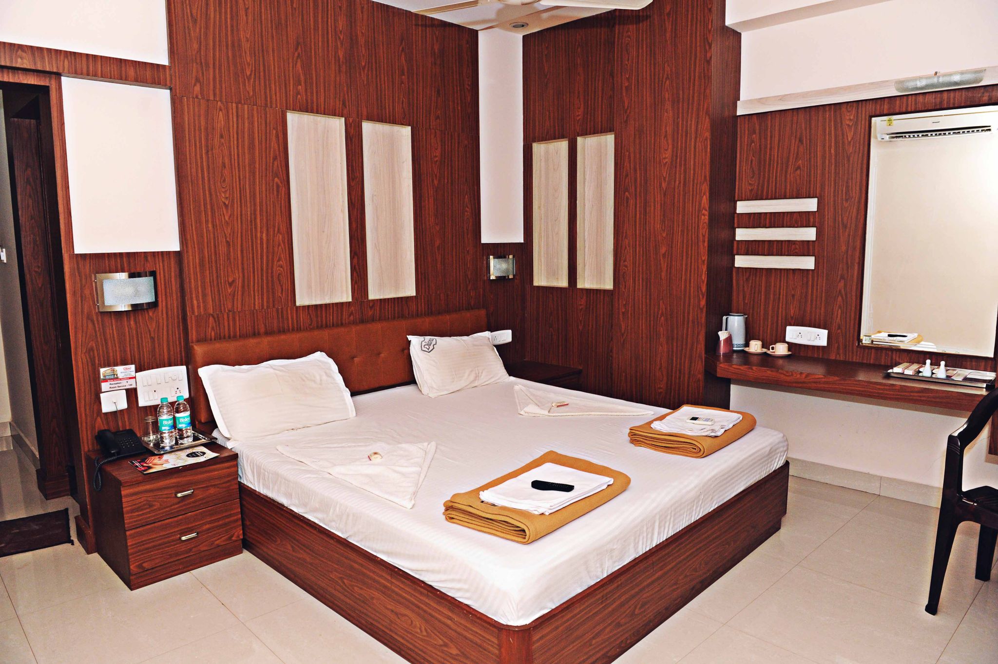 Diana Hotel  Deluxe room 2