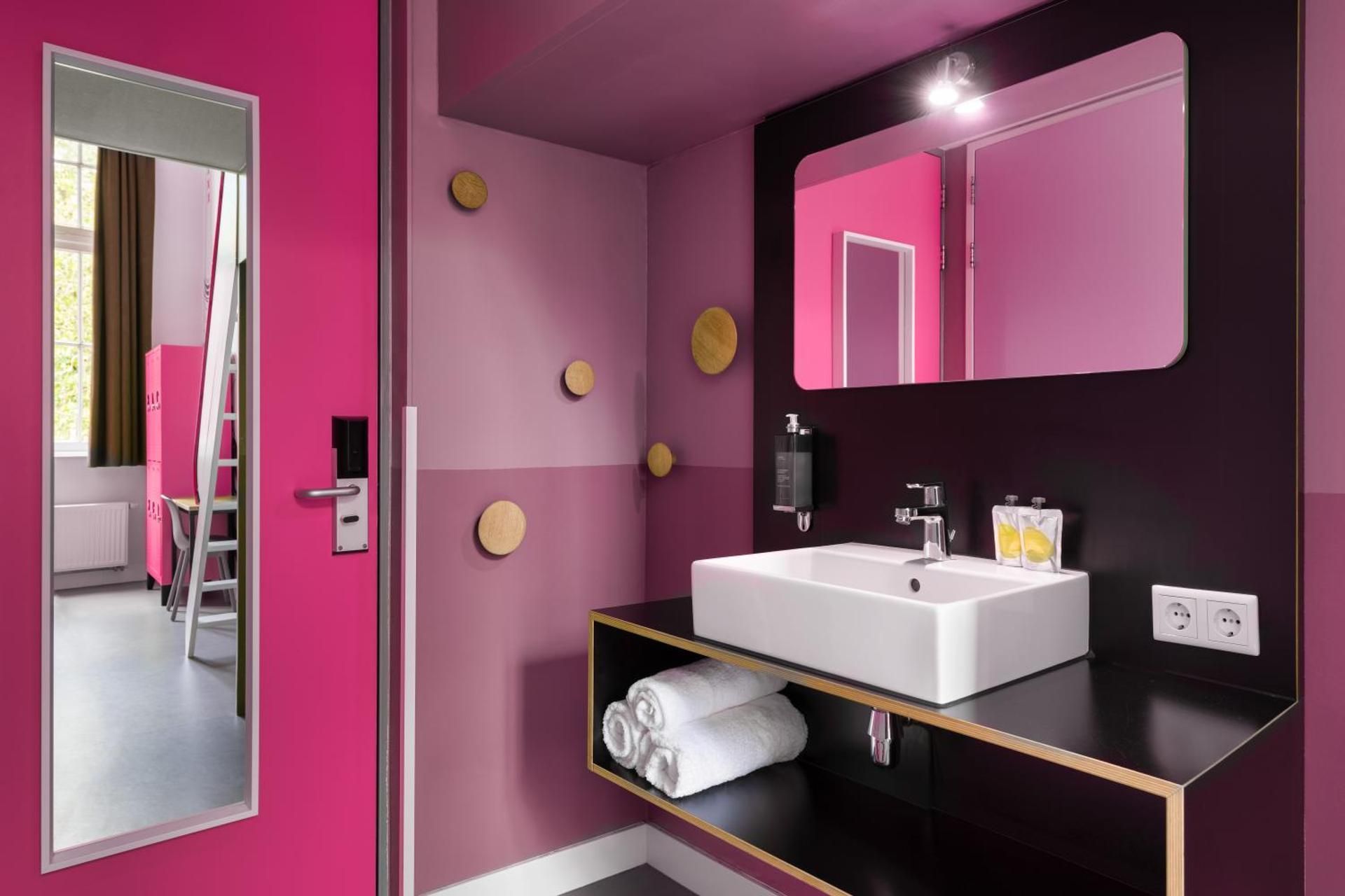 Six Person Family Room with Private Bathroom