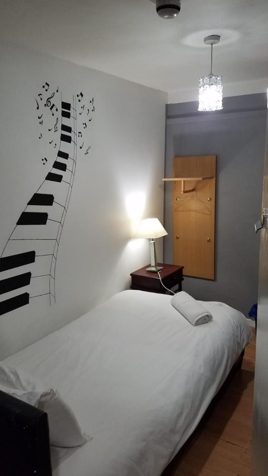 Economy Single Room with Shared Bathroom