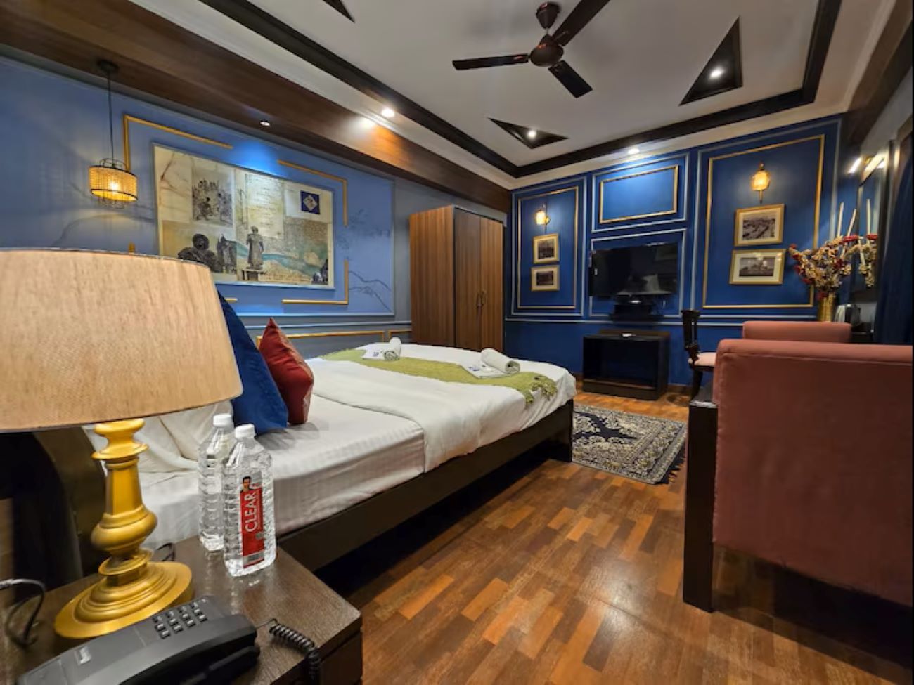 undefined Hotel Trimoorti 10