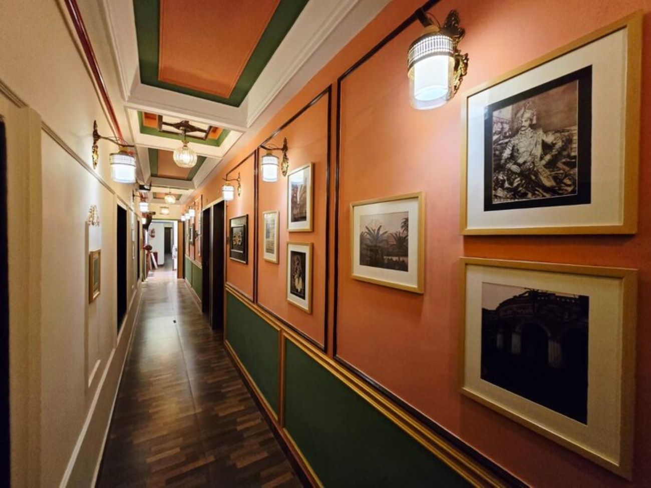 undefined Hotel Trimoorti 5