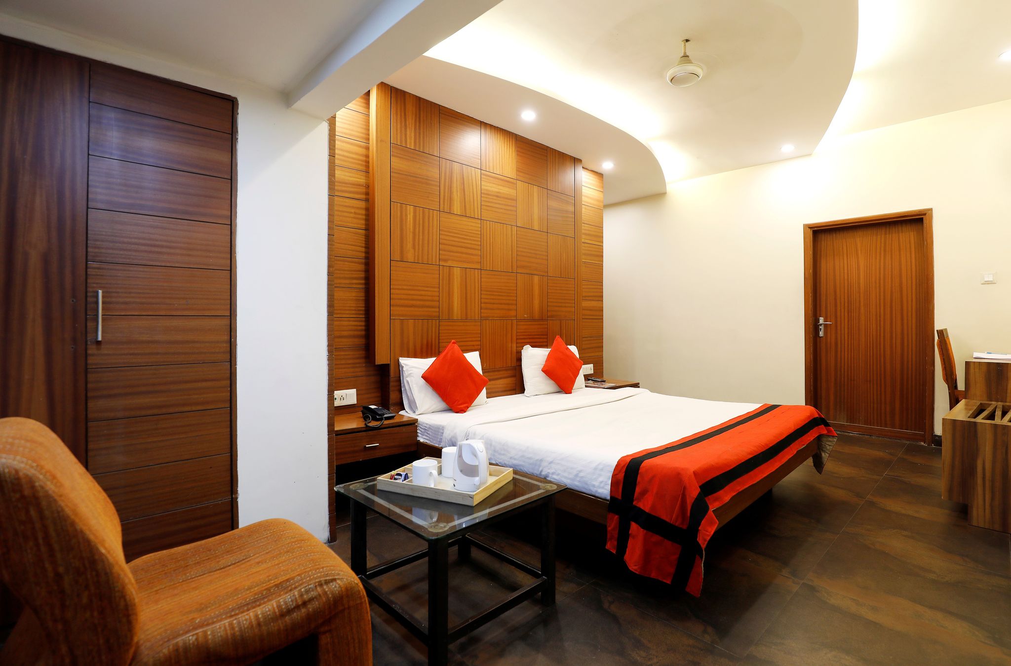 undefined Hotel Trimoorti 9