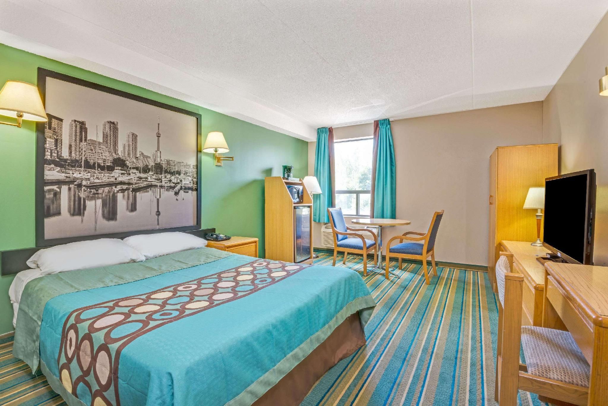 1 King Bed Deluxe Room Non-Smoking