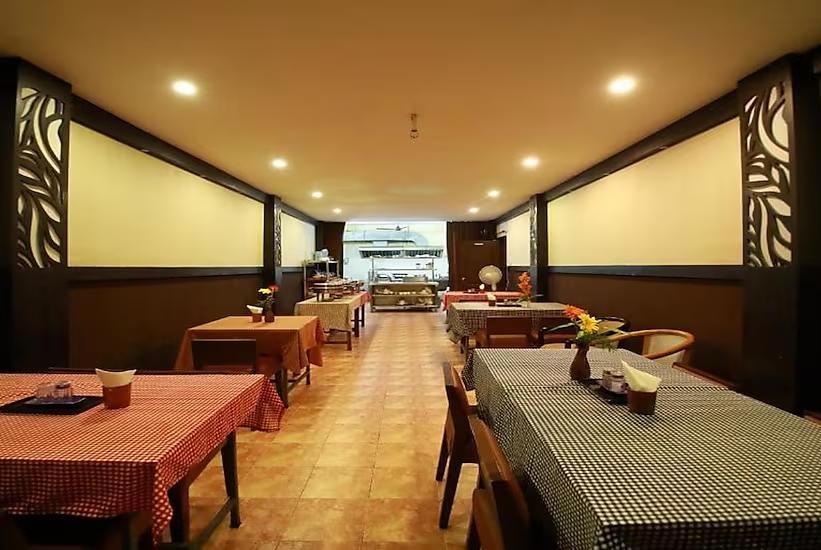 Food & Dining
