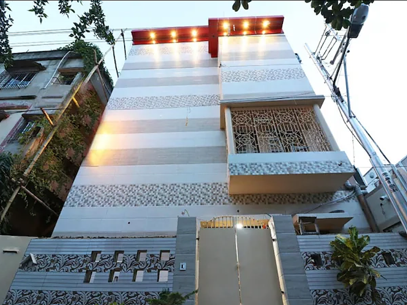 Goroomgo Sanjoy Guest house Kolkata