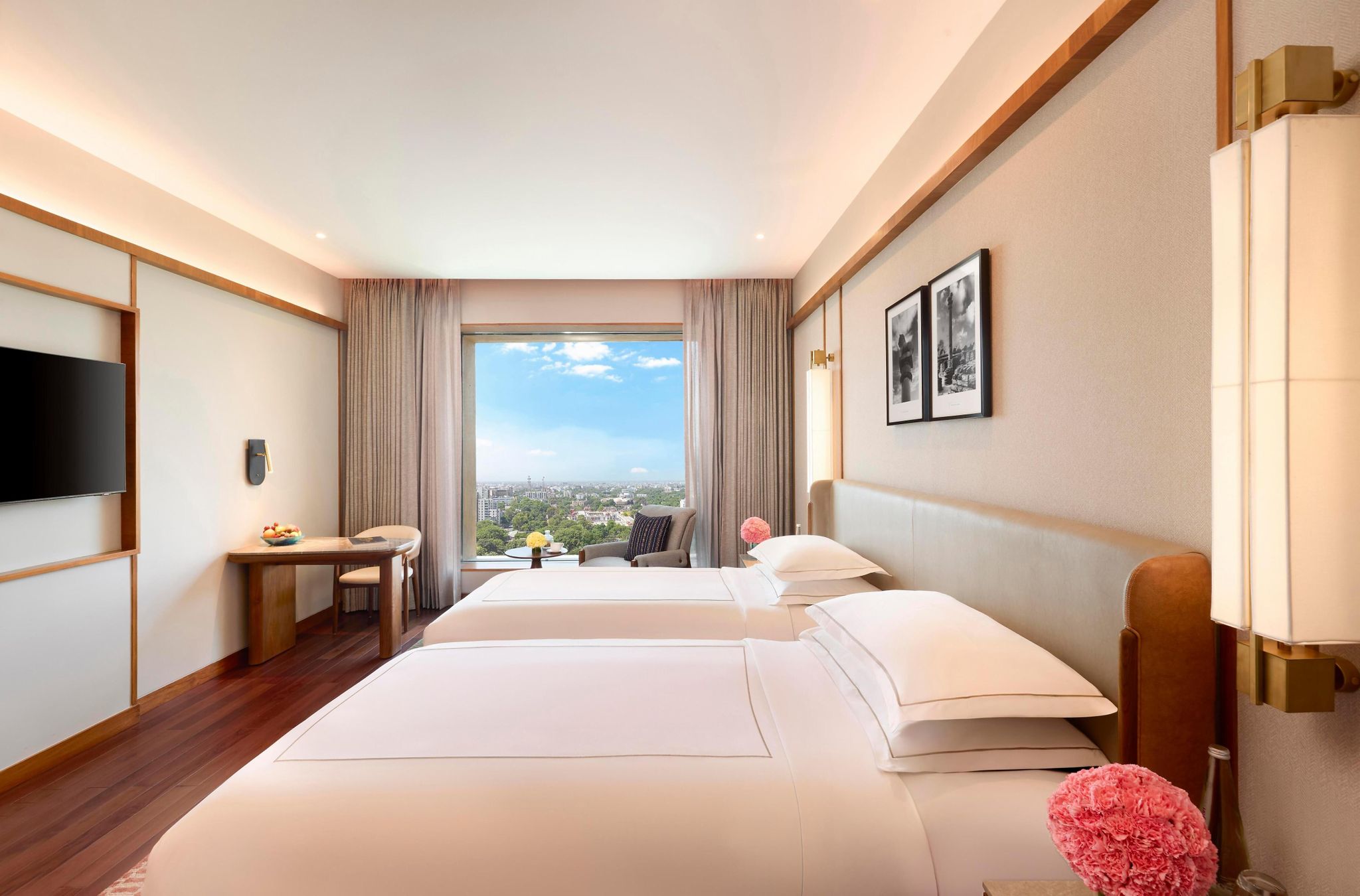 LUXURY SUITE MARINE DRIVE VIEW