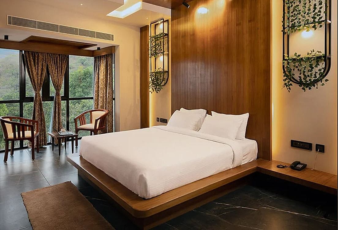 Wild Planet Bana Heights Mountain View Room