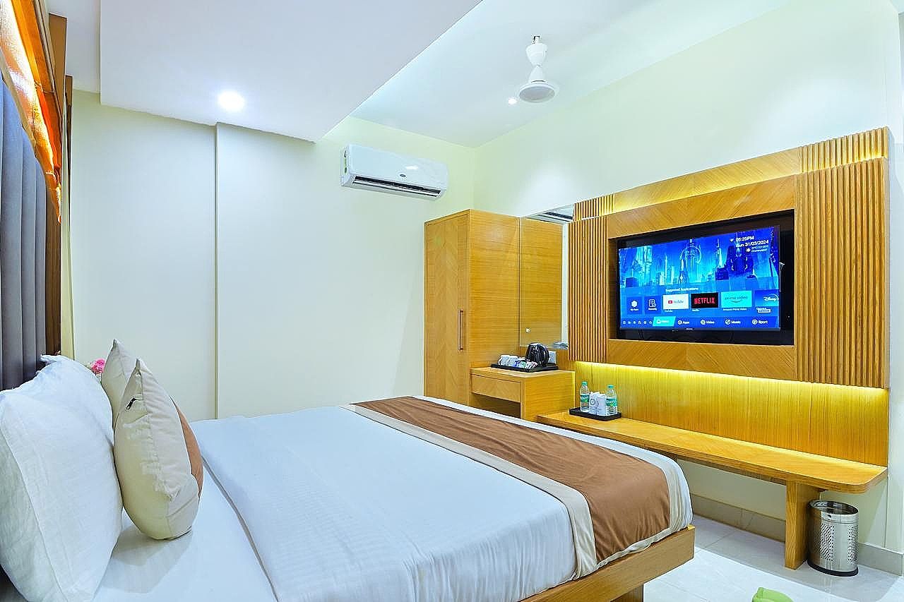 The Northern palace - 3 Min walk  From Connaught Place & New Delhi Railway Station DELUXE DOUBLE ROOM 5