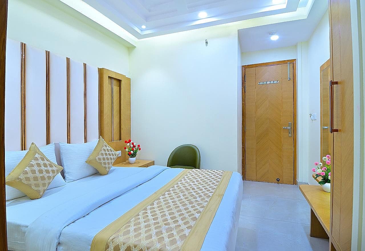 The Northern palace - 3 Min walk  From Connaught Place & New Delhi Railway Station DELUXE DOUBLE ROOM 10