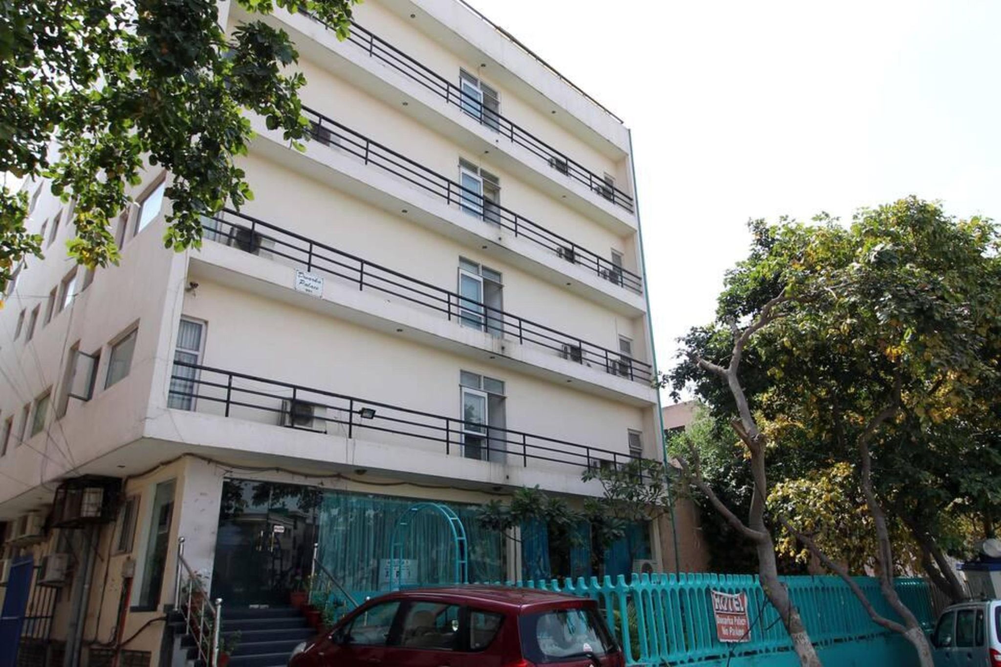 Main Image