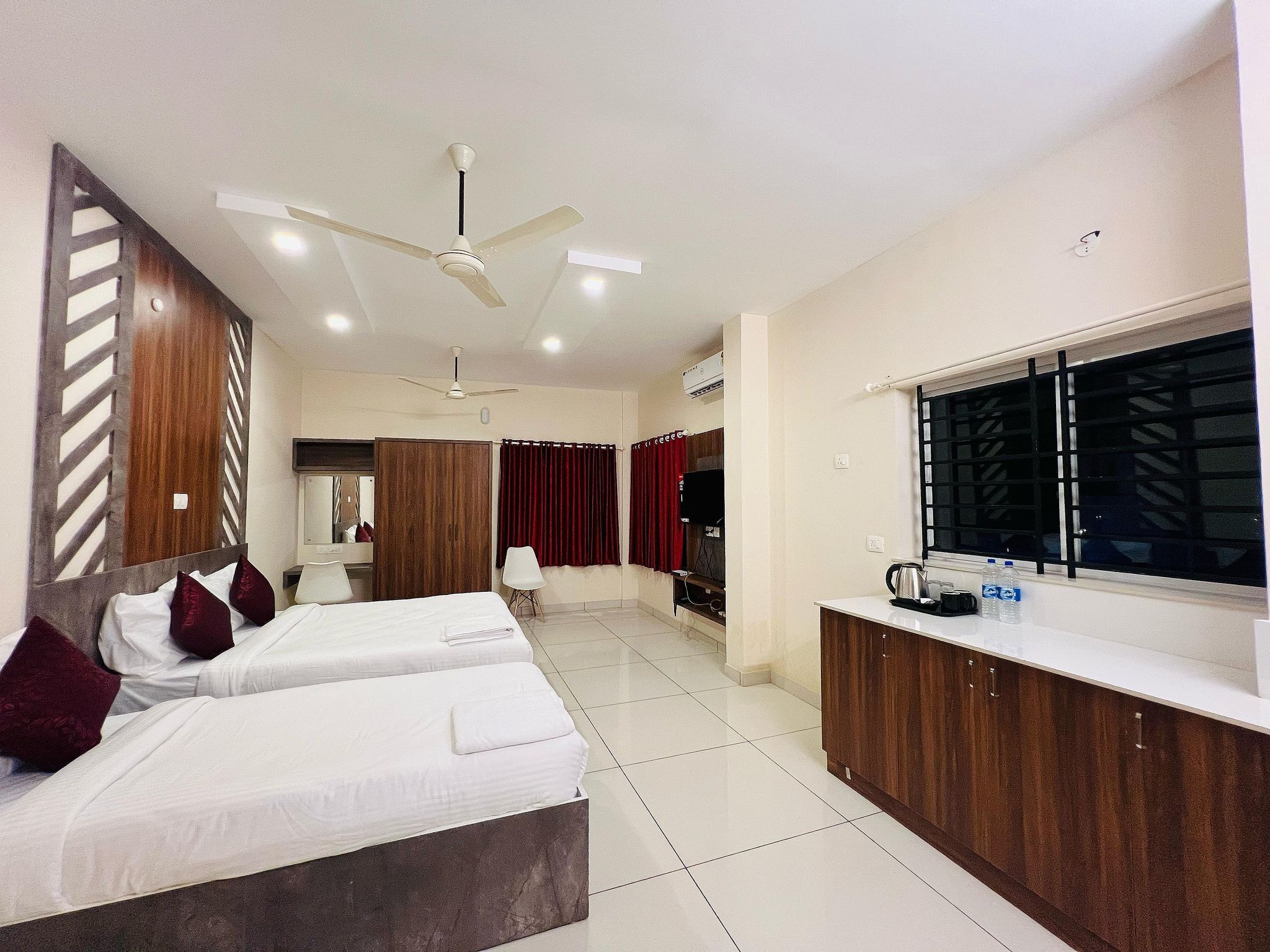 FAMILY SUITE AC