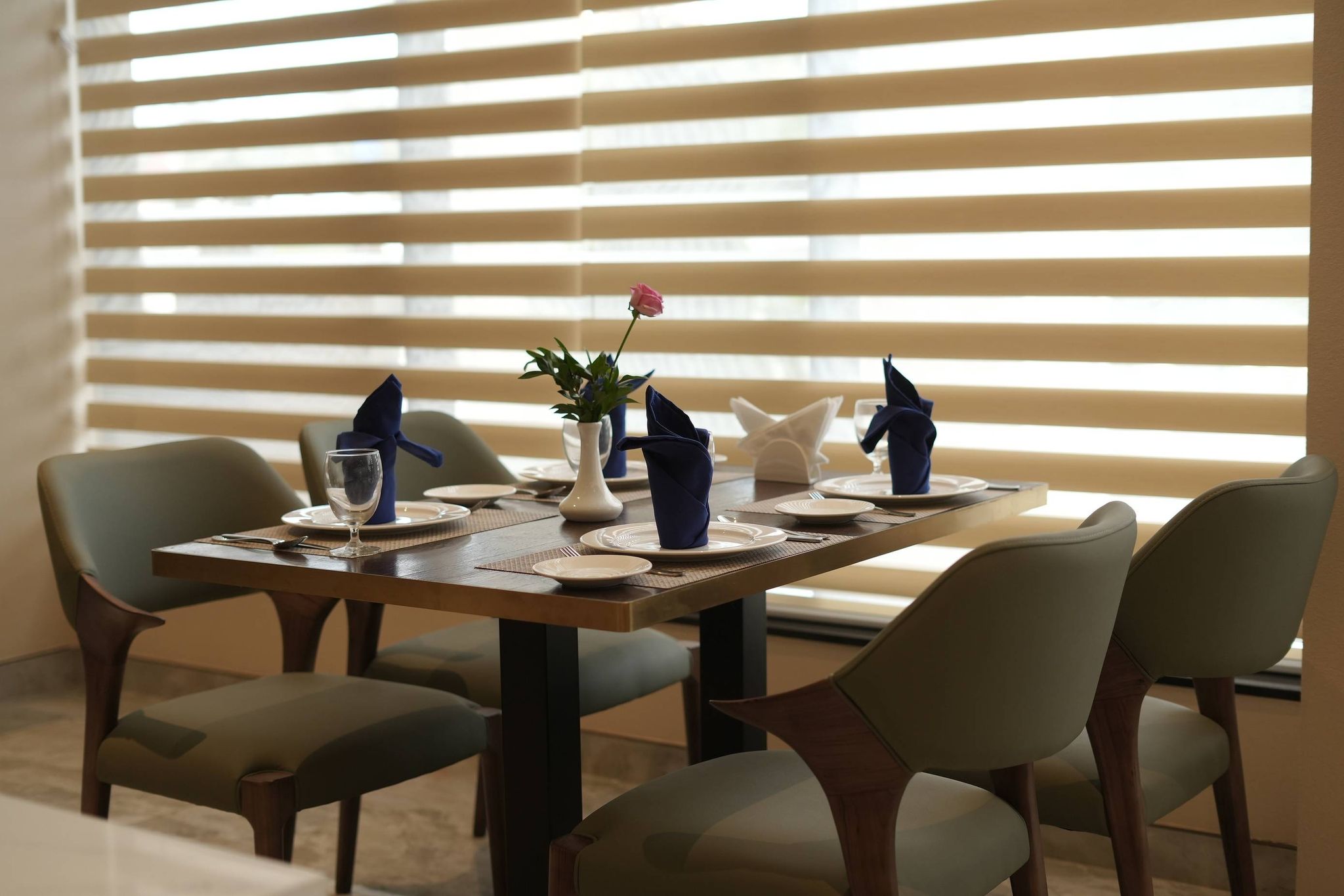 Food & Dining