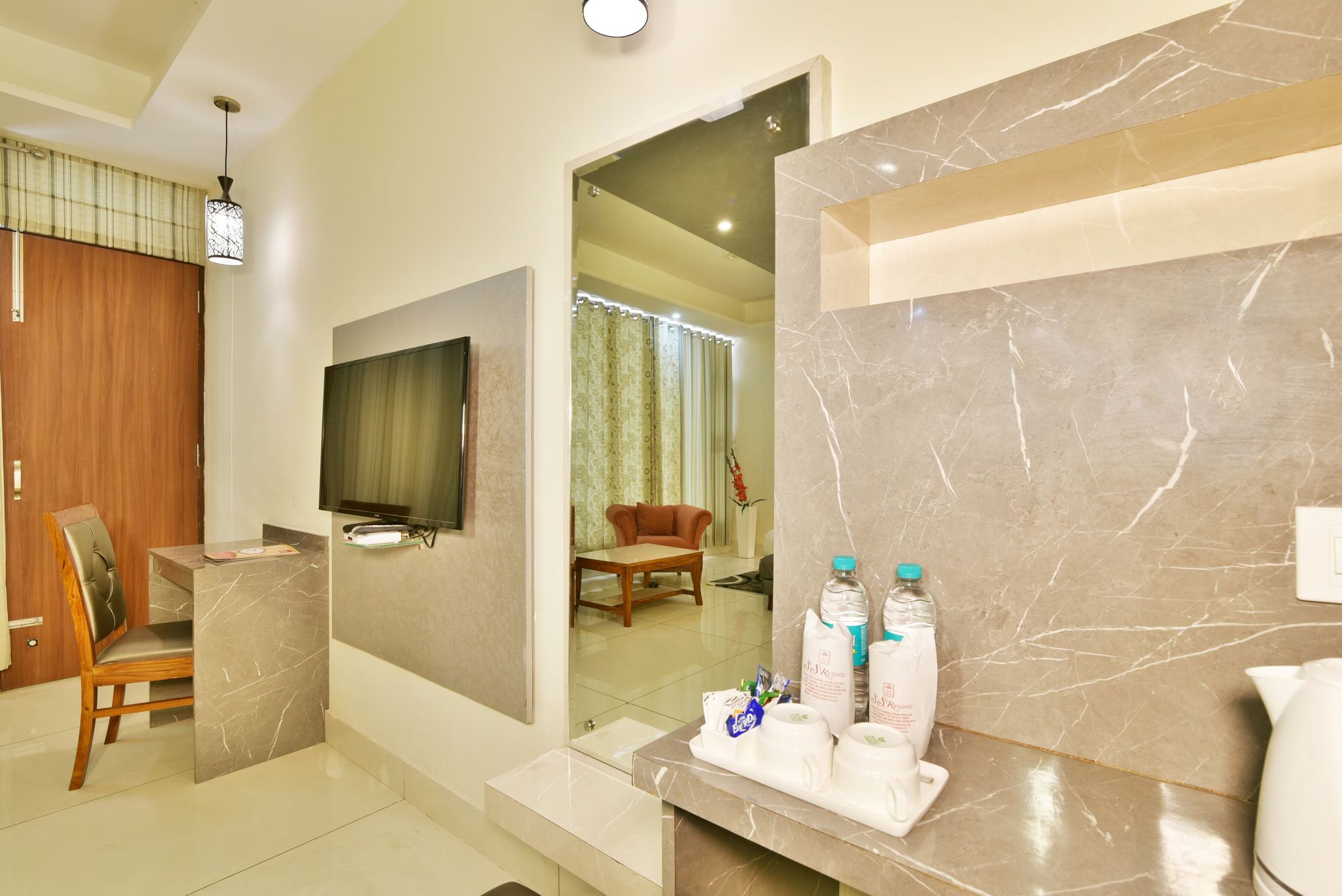 Deluxe Room ( NON View )