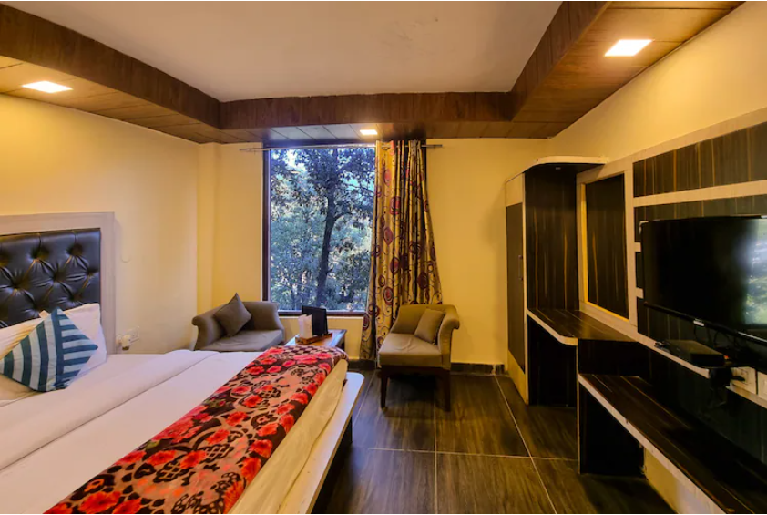 Deluxe Valley View Room