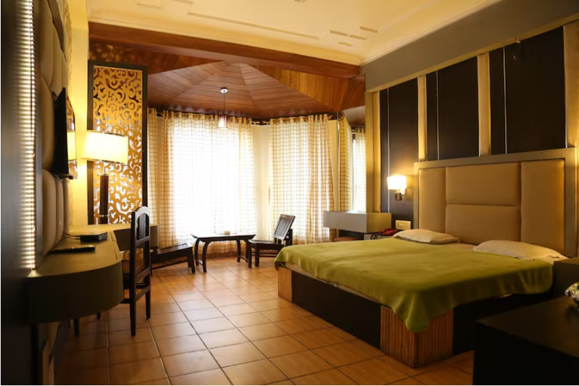 Royal Residency Classic Room 4