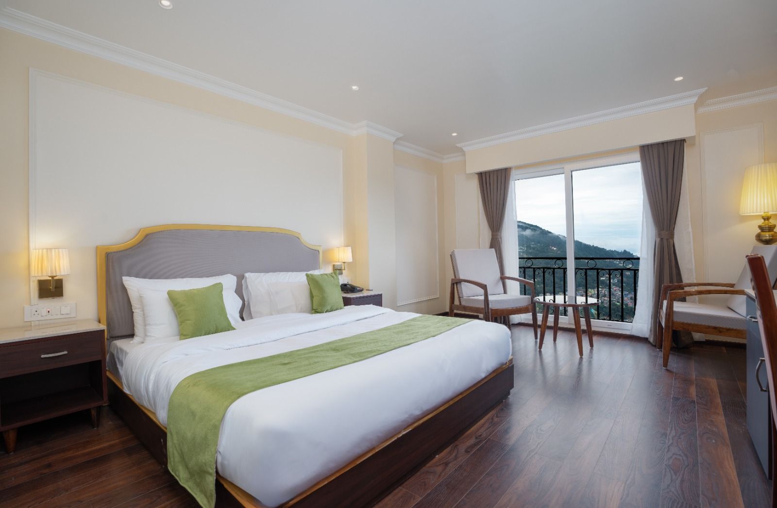 Deluxe Room with Mountain View