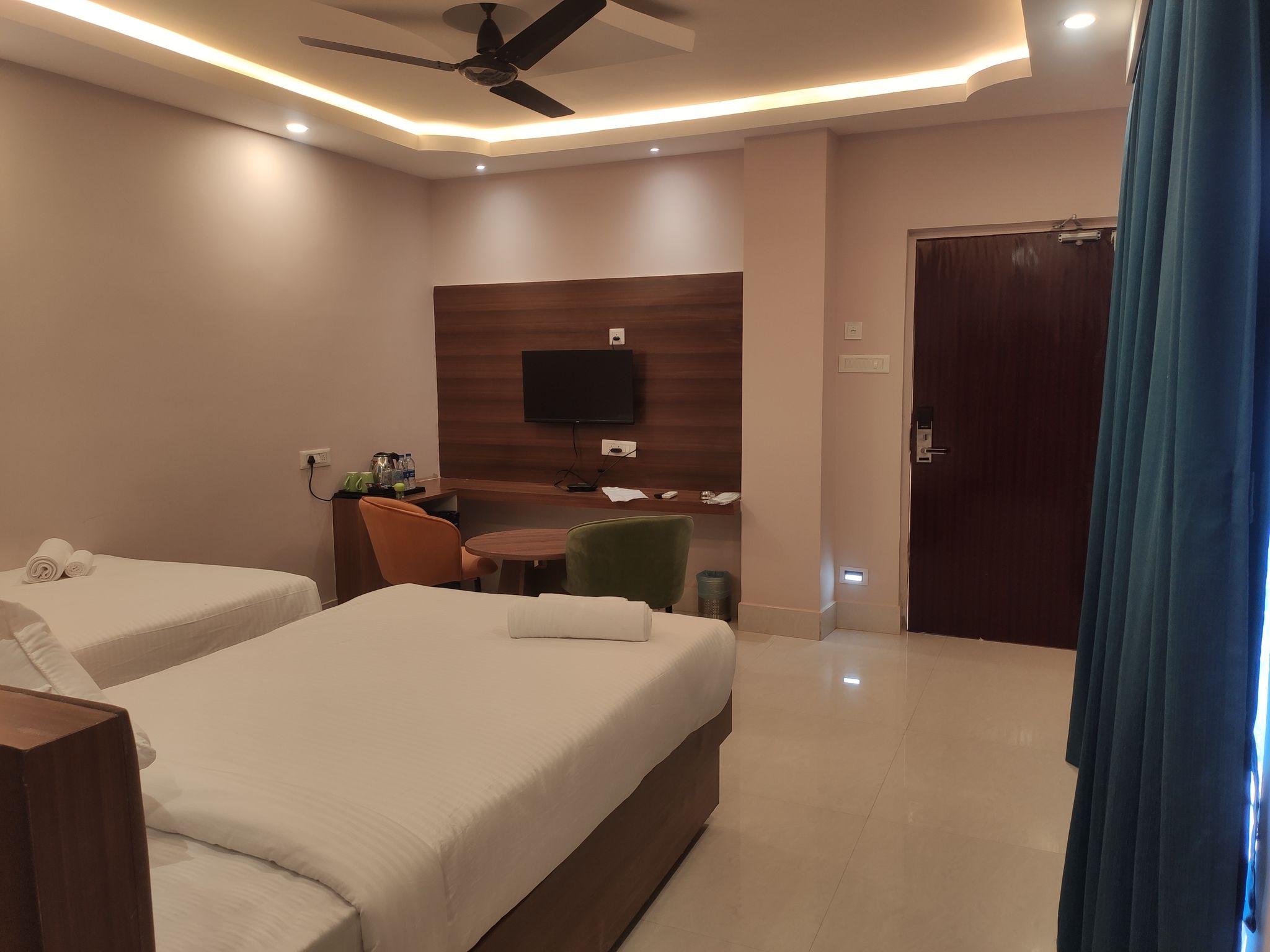 Super Deluxe Twin Bed Room