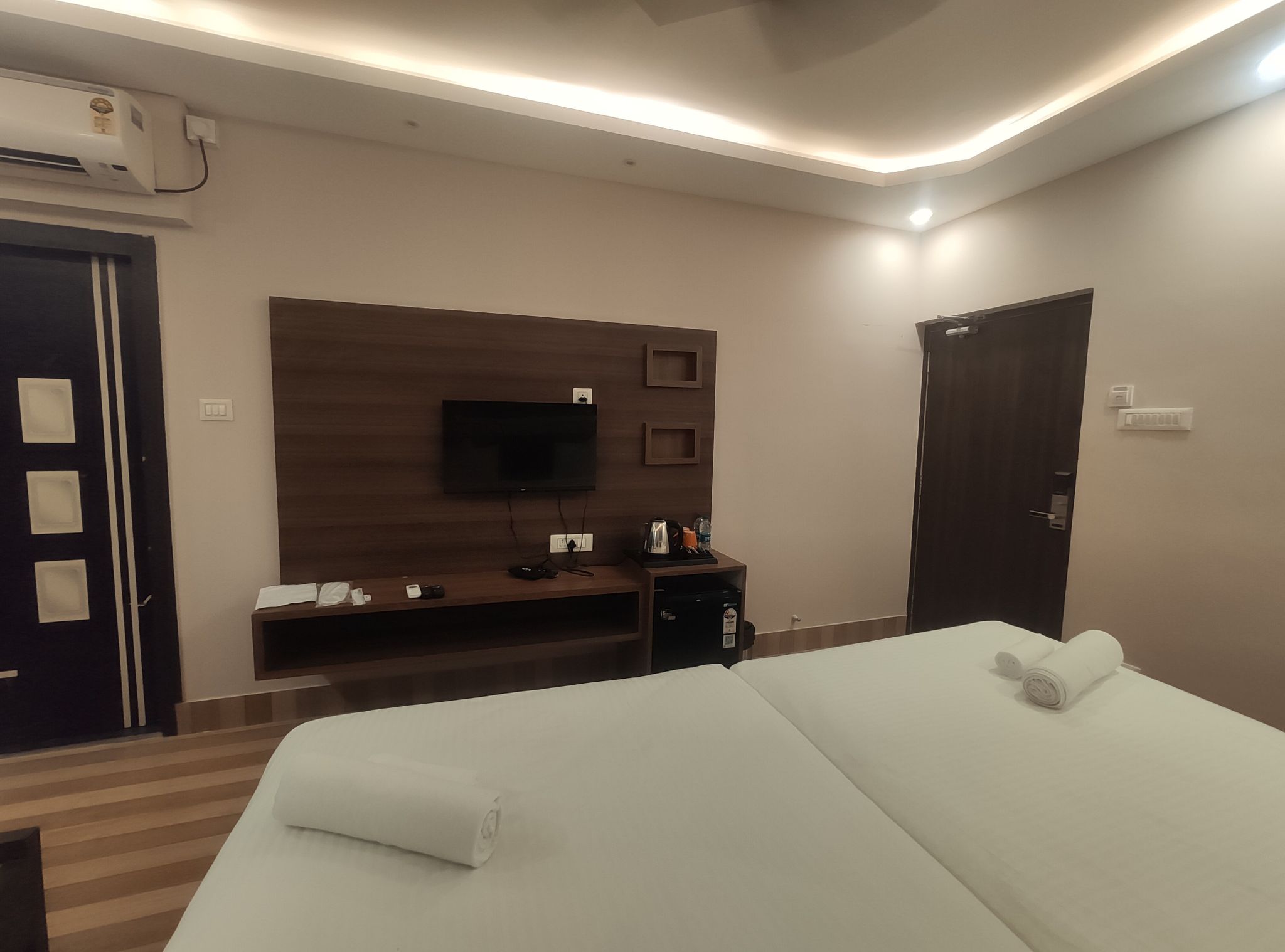 Super Deluxe Twin Bed Room