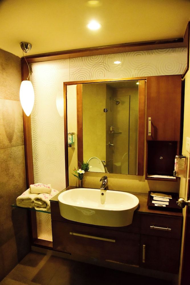 Sinclairs Retreat Deluxe Room 4