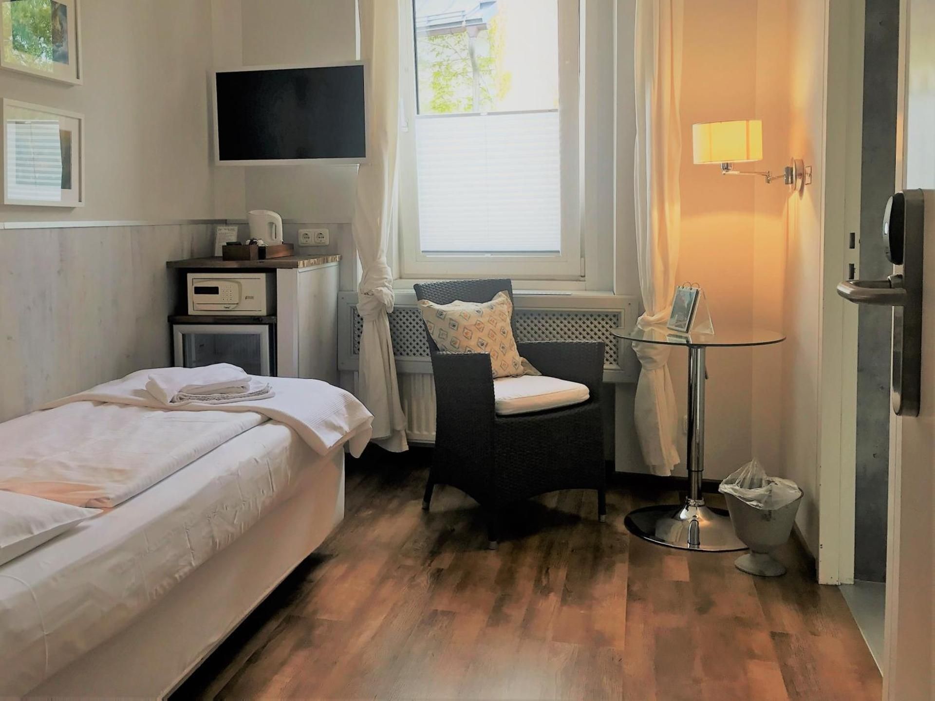 Superior Single Room with Garden View