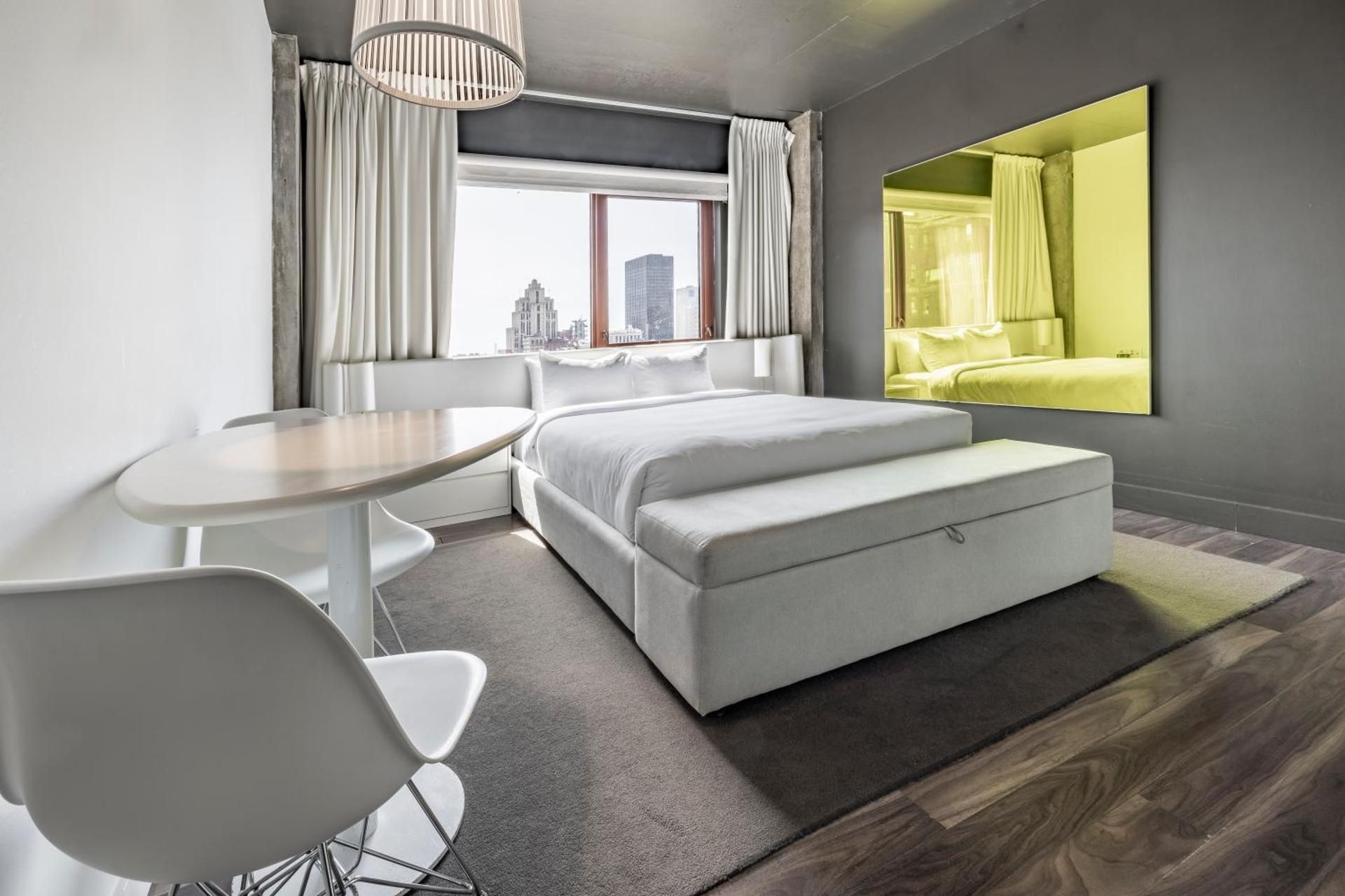 Hotel Zero 1 Queen Room 2