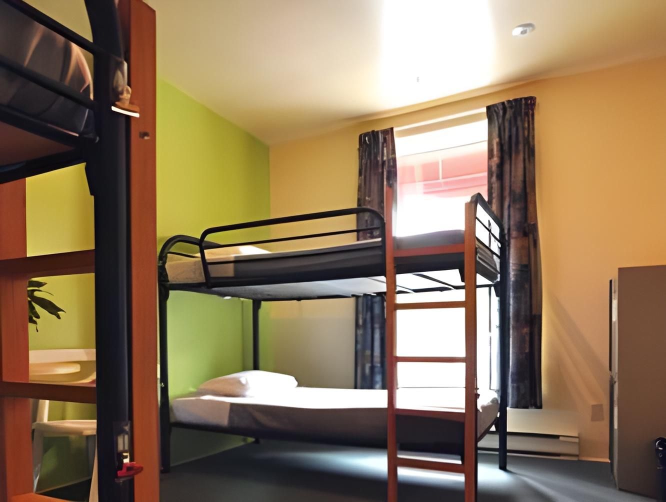 Bed in 4-Bed Mixed Dormitory Room