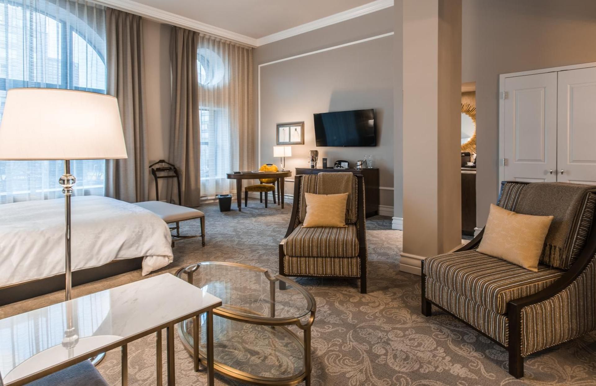 Grand Deluxe 1 King Bed