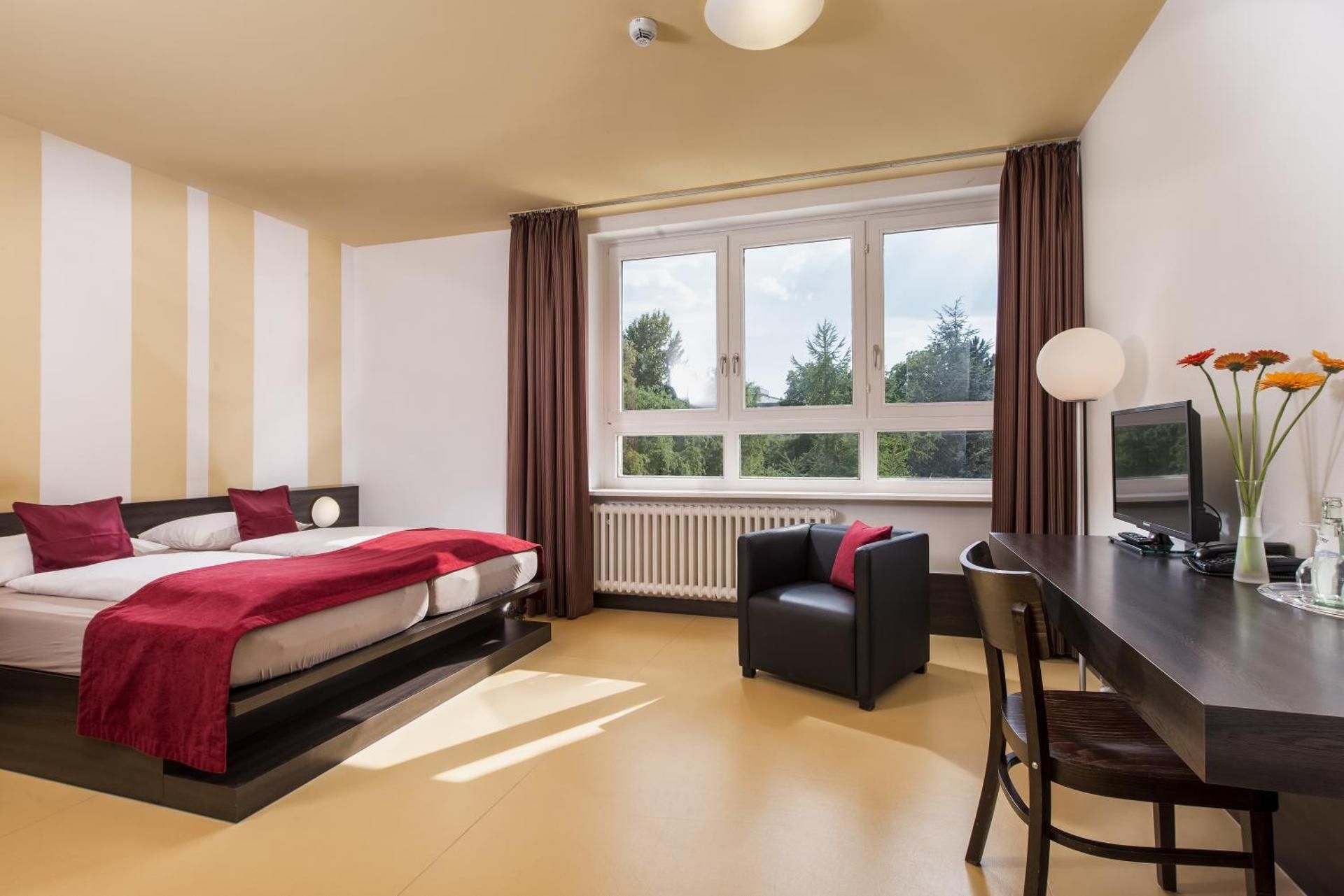 Hotel Grenzfall Double Room with Garden View 2