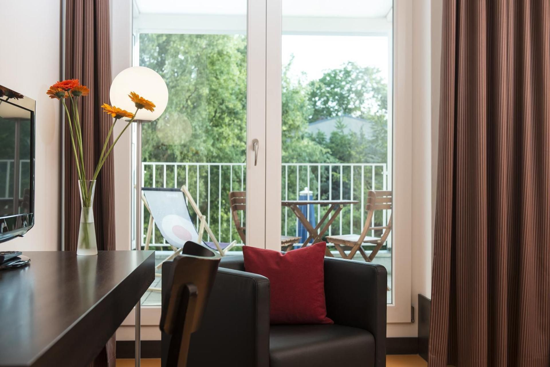 Double Room with Garden View and Balcony