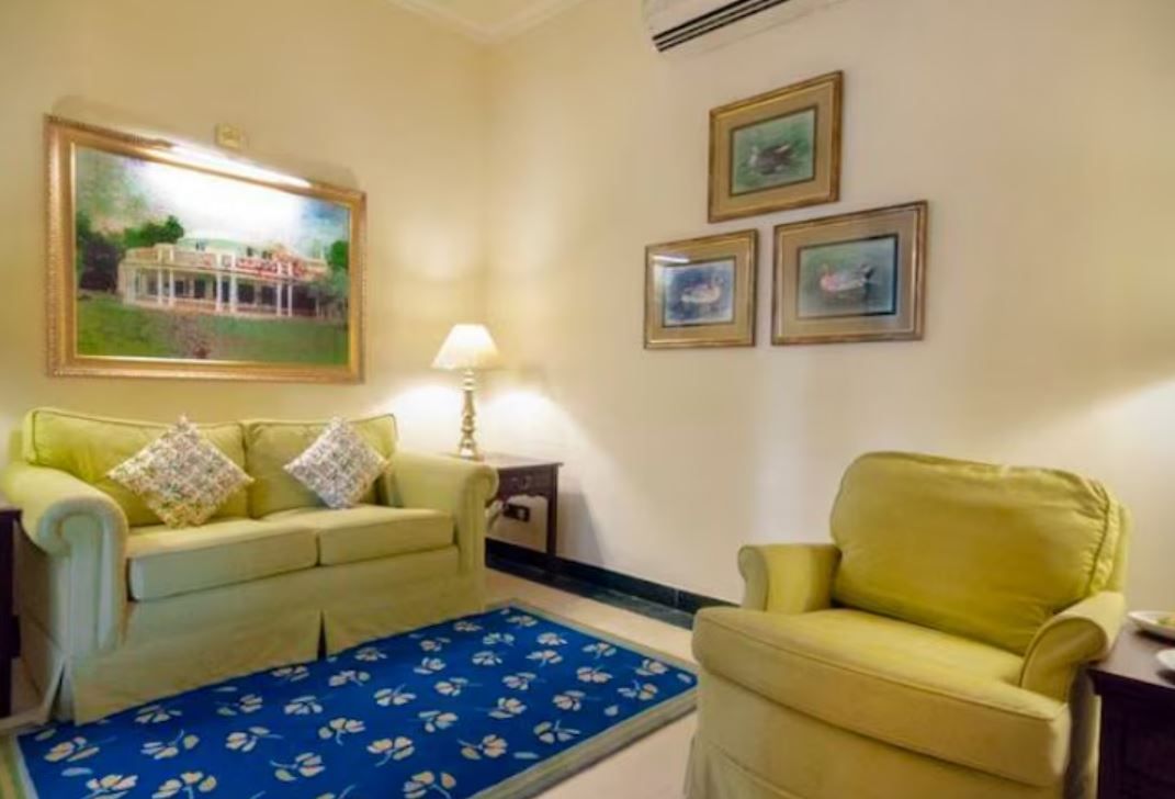 Grand Luxury Suite Twin Bed with Sit-Out