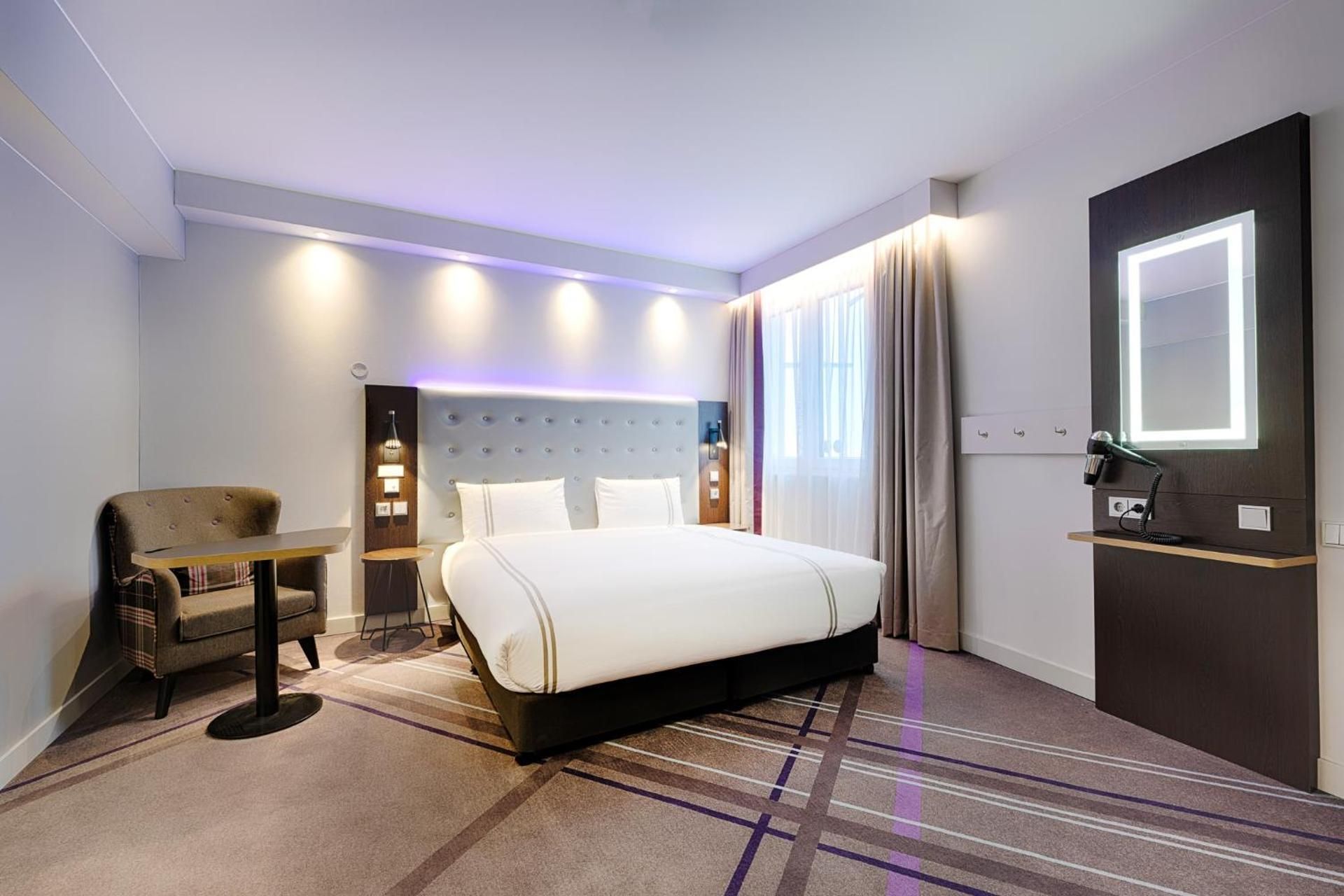 Premier Inn Berlin City Wilmersdorf Standard Double Room 2