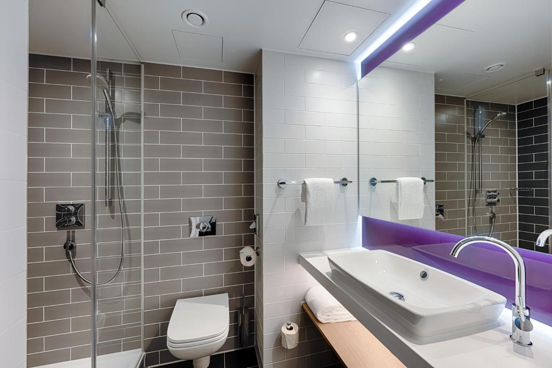 Premier Inn Berlin City Wilmersdorf Standard Double Room 3
