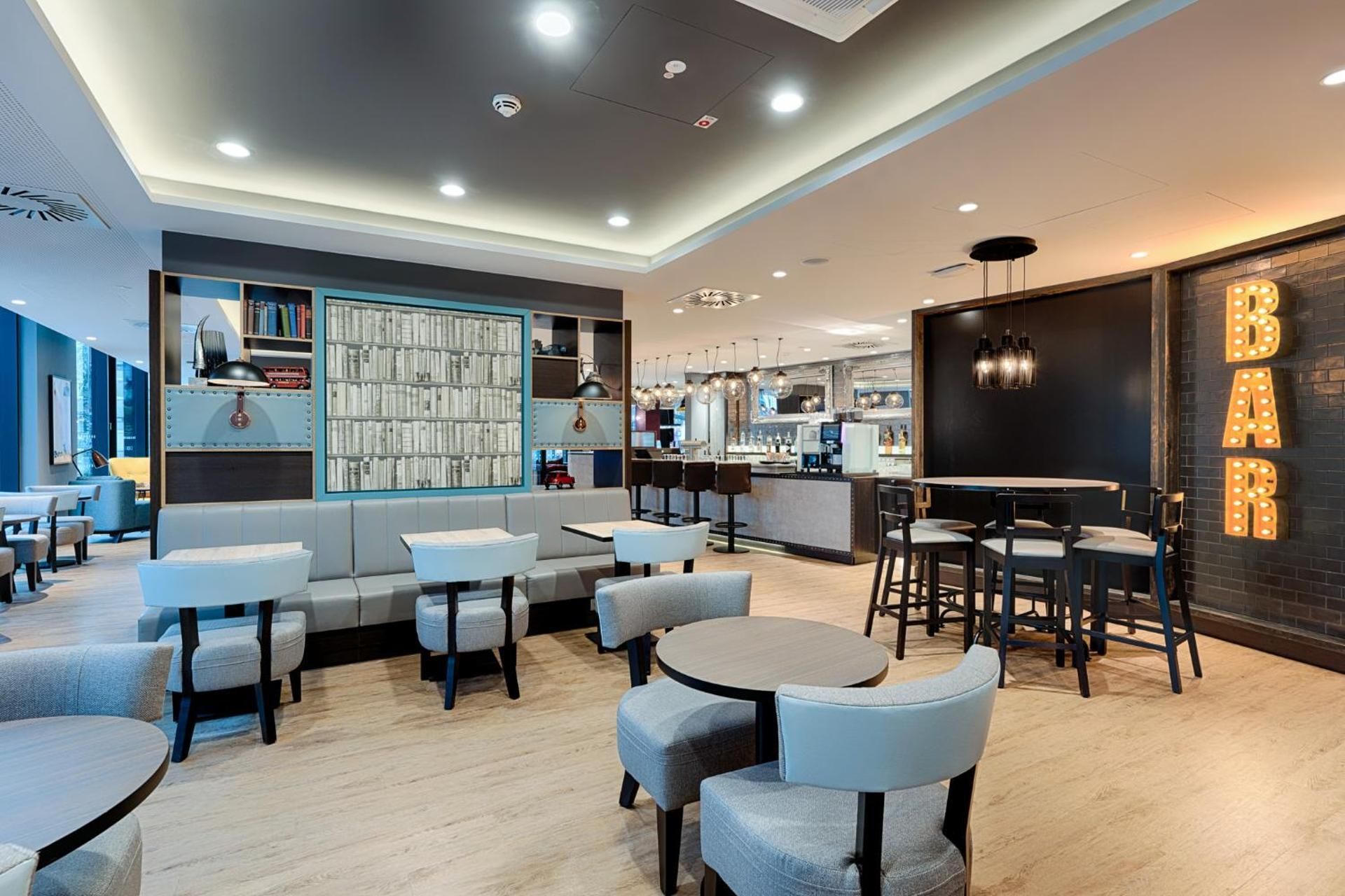 bar/lounge