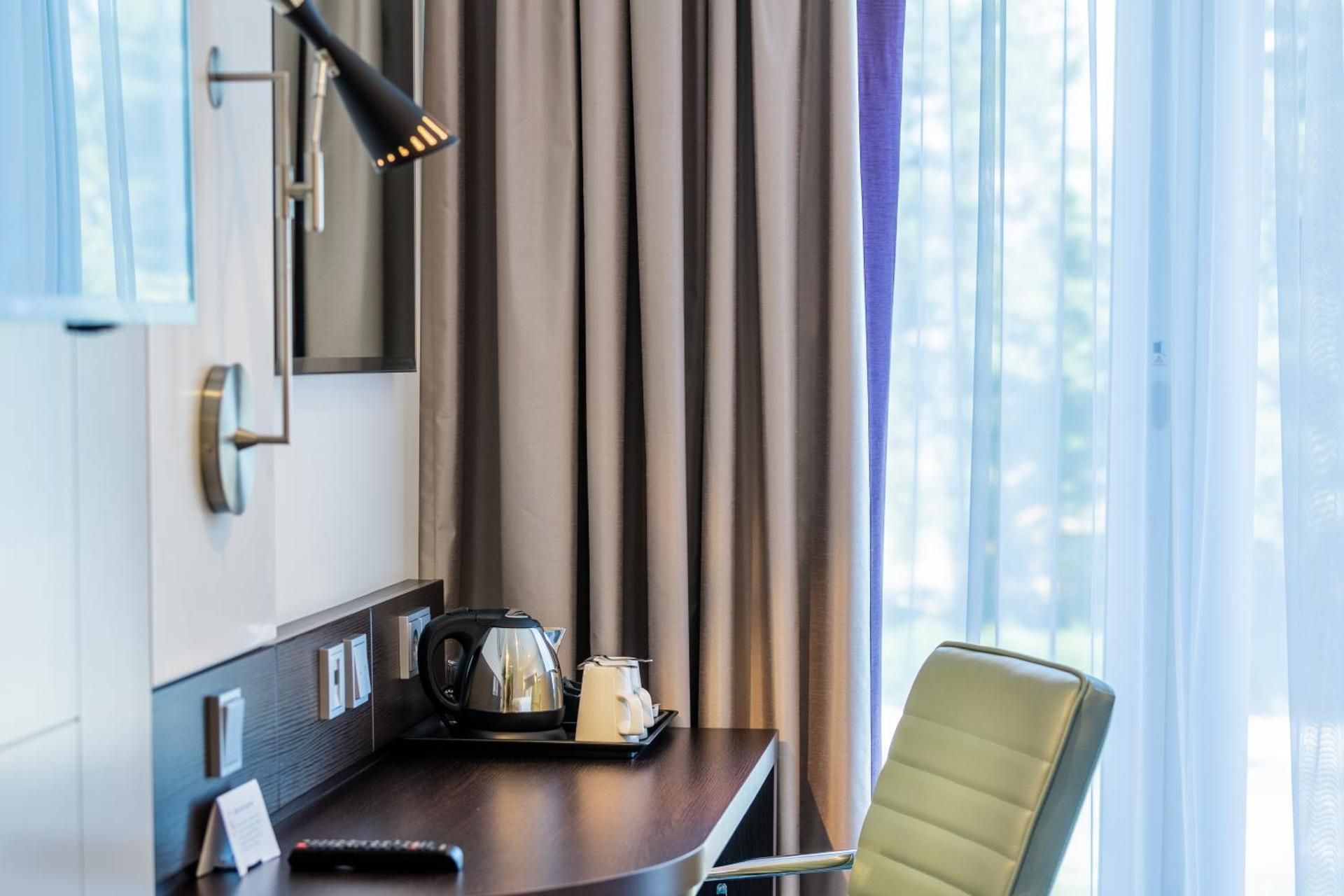 Premier Inn Berlin City Wilmersdorf Standard Triple Room 3
