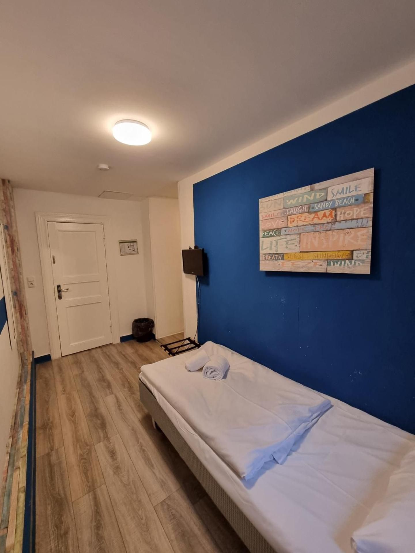 Safestay Berlin Single Room Ensuite 3