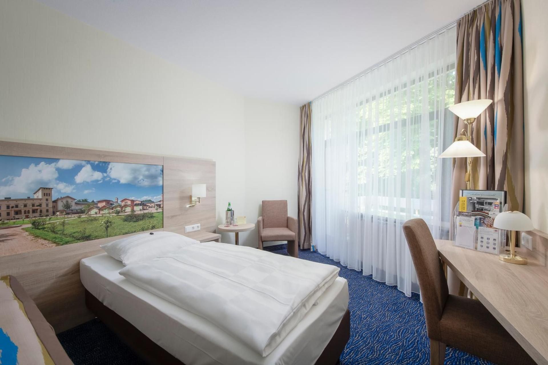 Seehotel Grunewald Double Room with Forest View 2