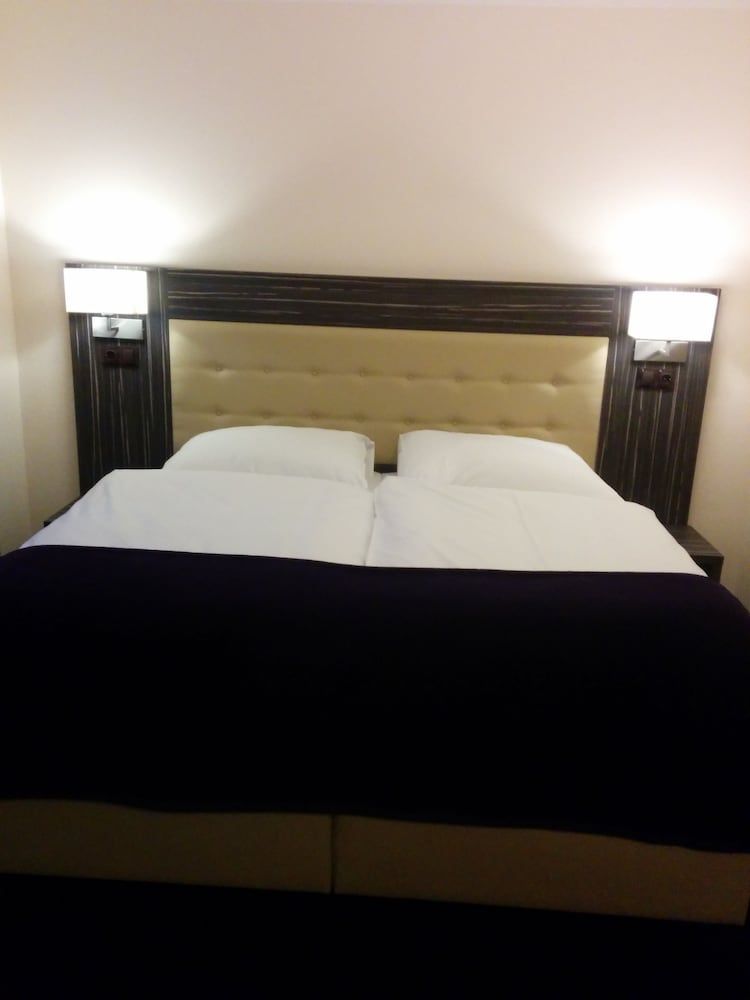 Hotel Famosa Standard Double Room 5