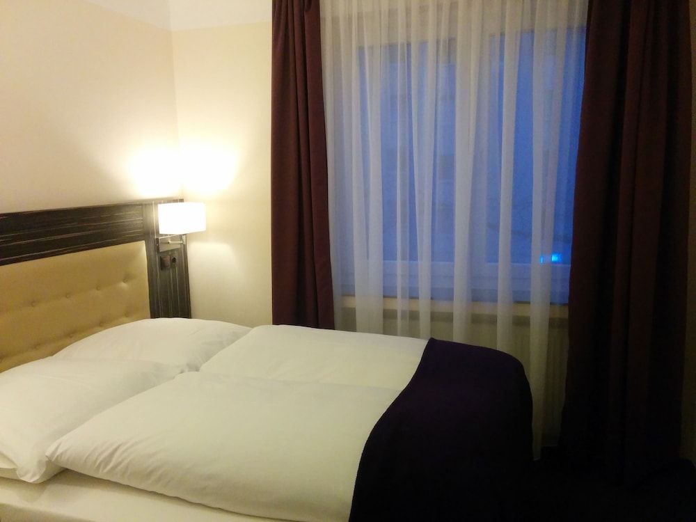 Hotel Famosa Standard Double Room 2