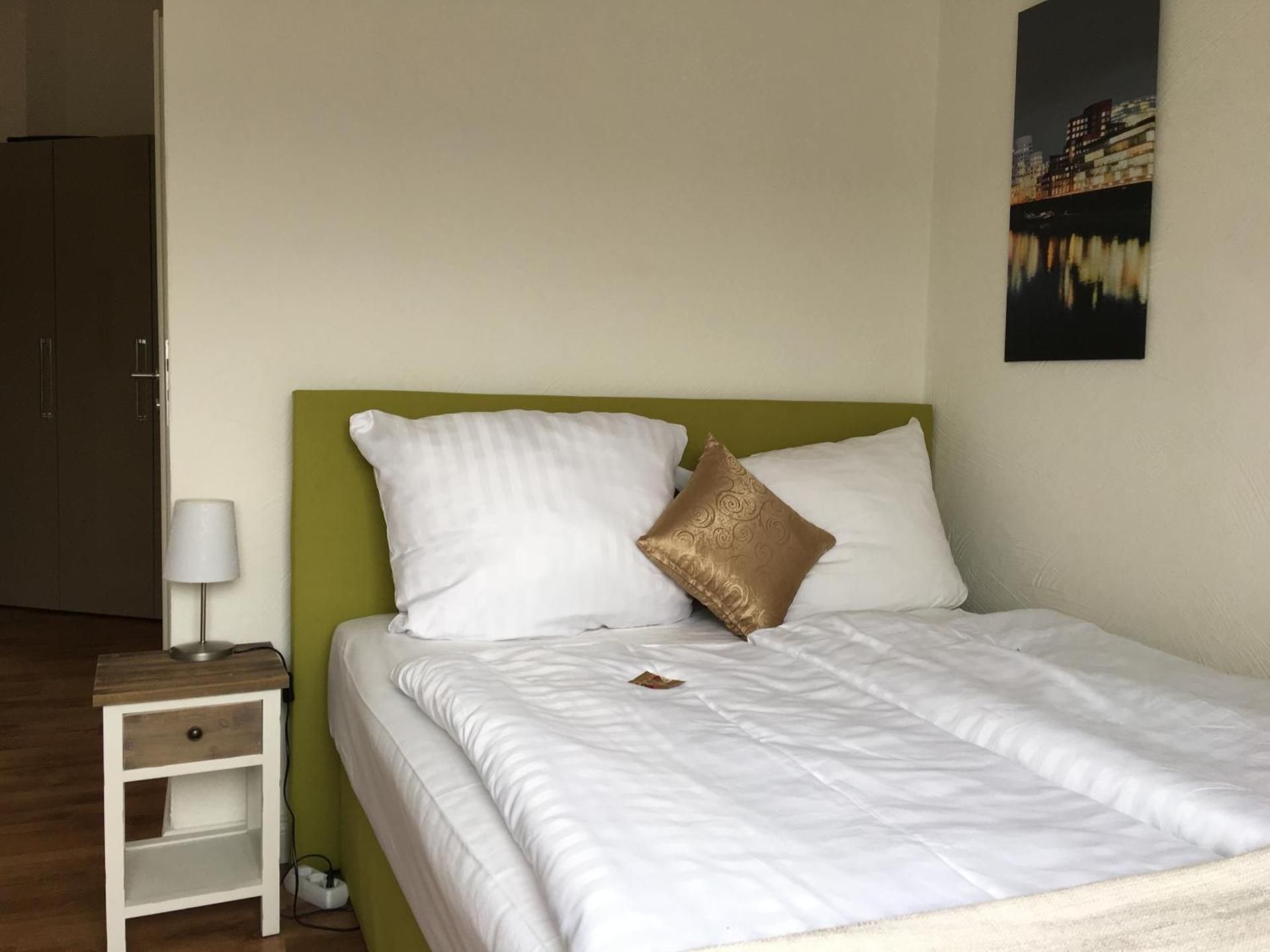 Single Room with Private External Bathroom