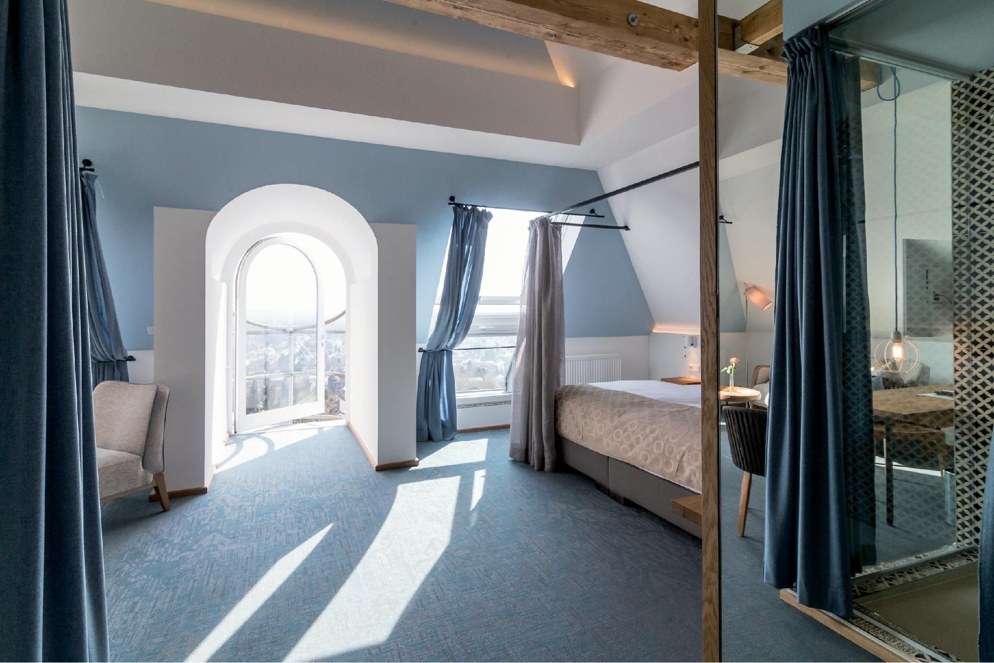 Hotel Restaurant Cafe Schoene Aussicht Junior Suite 2