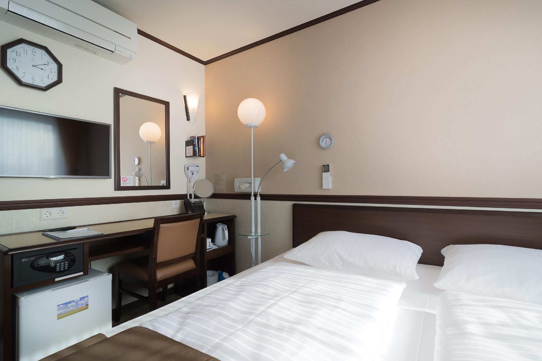 Toyoko Inn Frankfurt am Main Hauptbahnhof King Room
