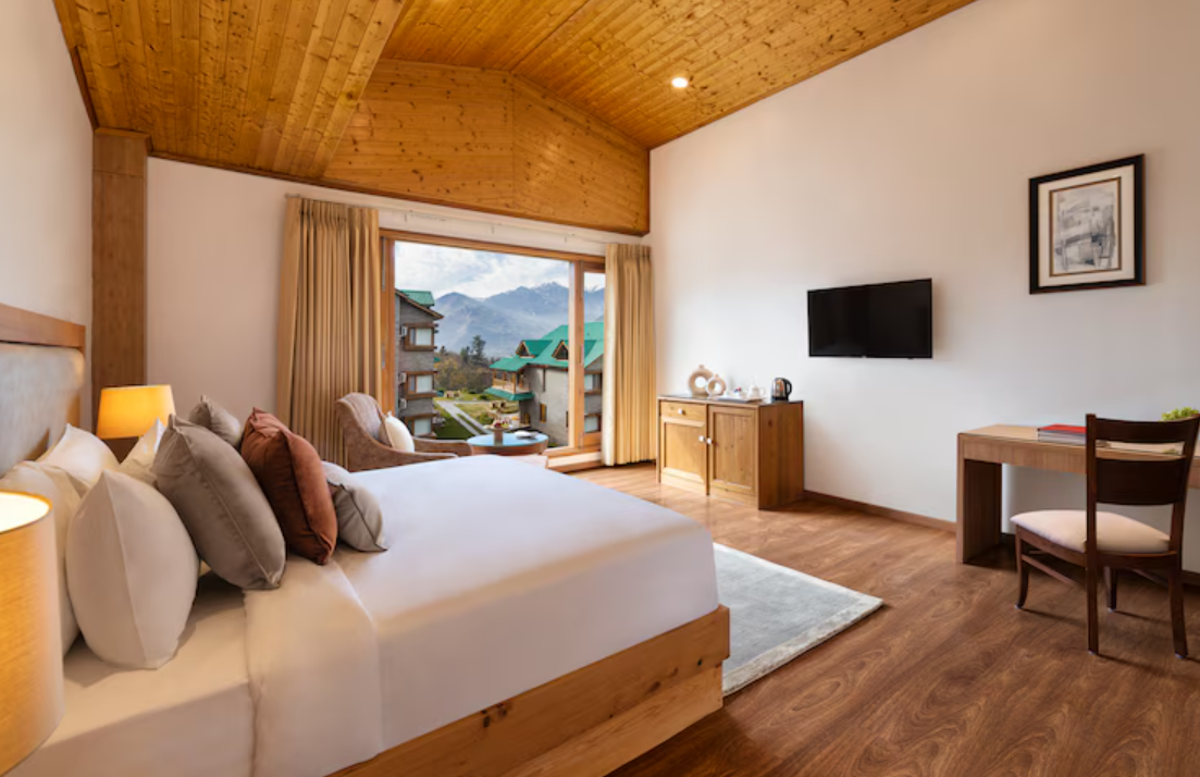 Deluxe Room with Sit-out