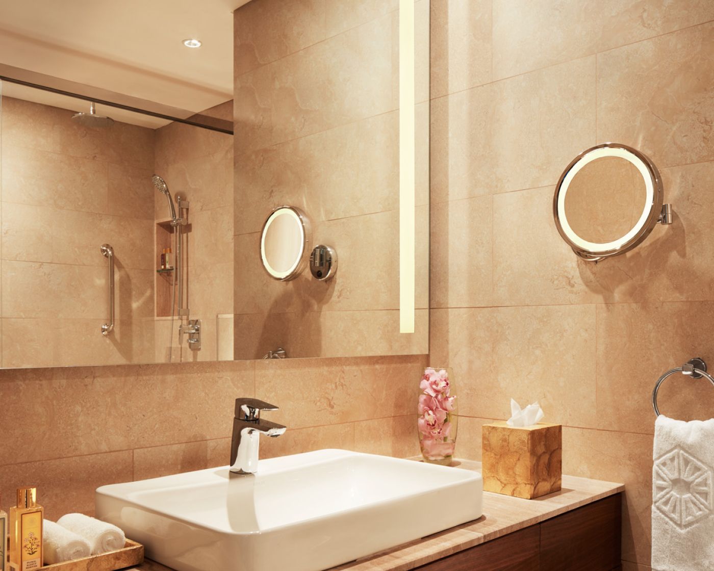 Taj Swarna Amritsar Deluxe Room City View King Bed 3