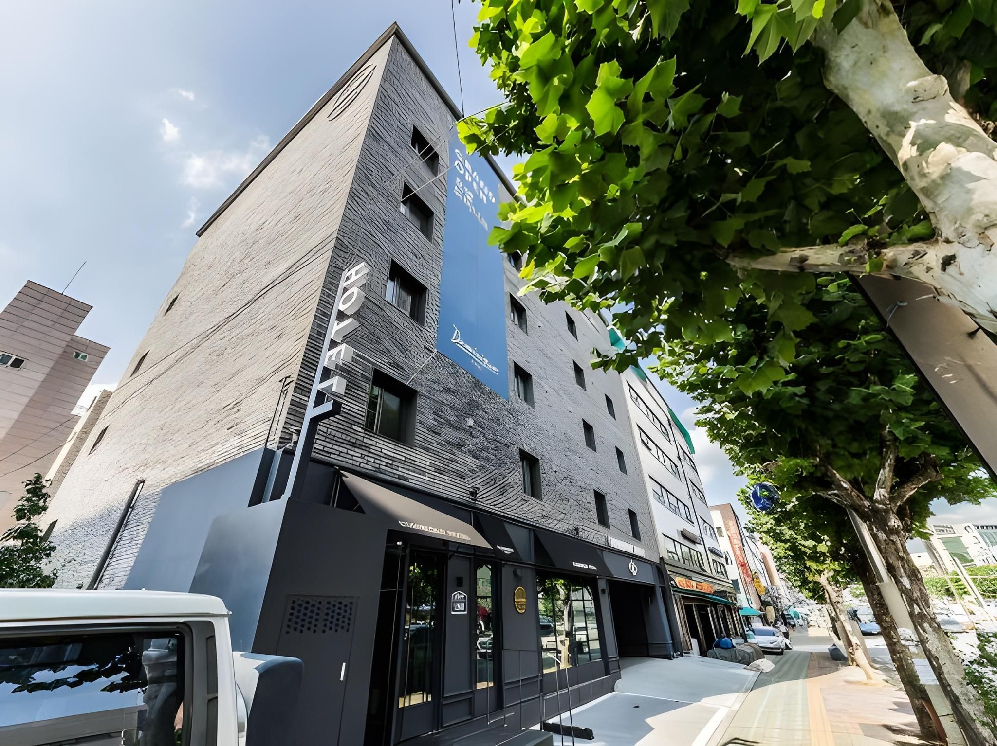 Sillim Dominique  Hotel