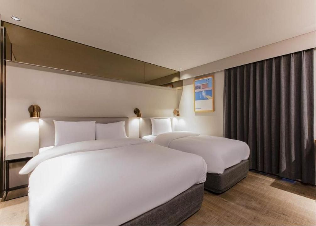 Sillim Dominique  Hotel VIP Twin Room