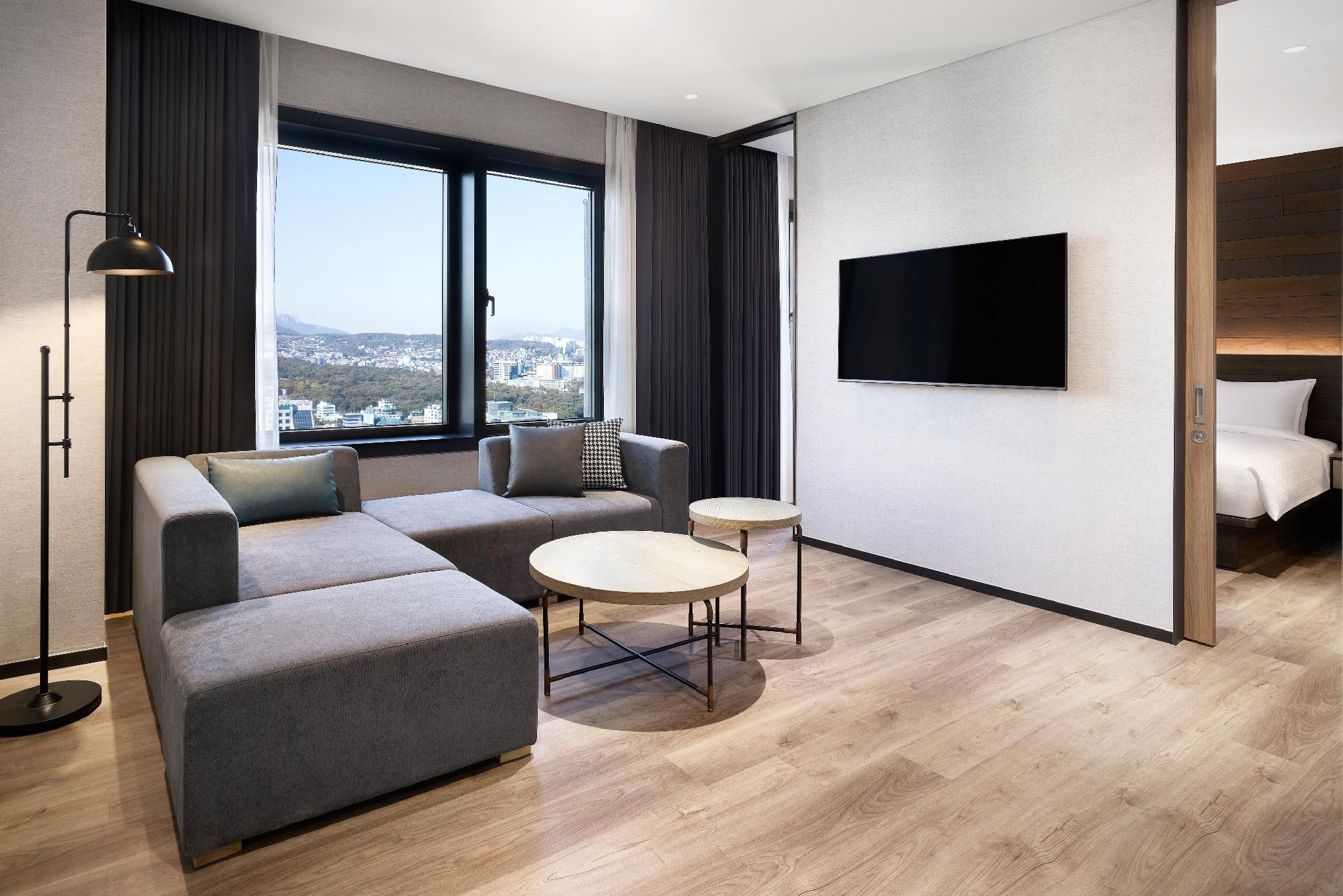 Four Points by Sheraton Josun, Seoul Myeongdong Euljiro Suite King, 1 Bedroom Suite, 1 King, City view 11